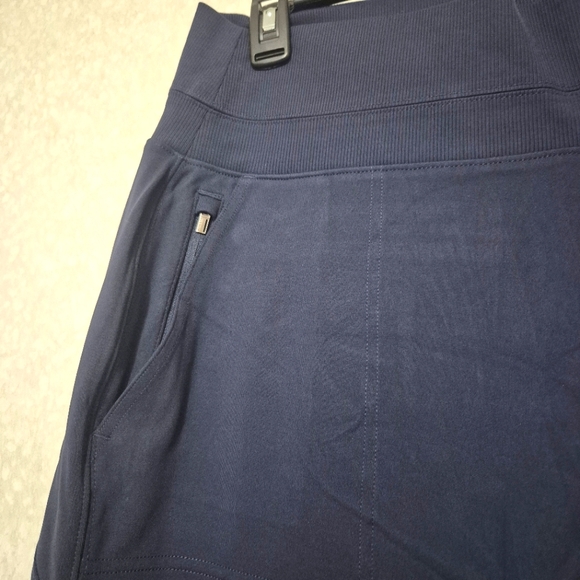 NWT Athleta Navy Blue Venice Jogger Apparel..SIZE:XL - Picture 7 of 15